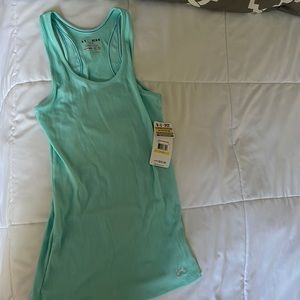Womens Under Armour light turquoise tank size medium